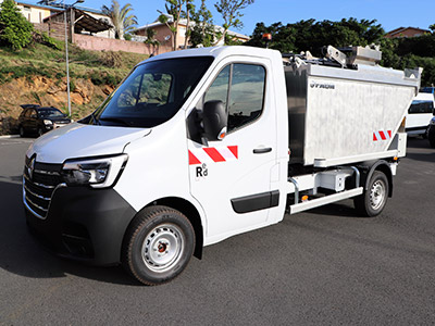 Renault Trucks Master Red édition, camion utilitaire